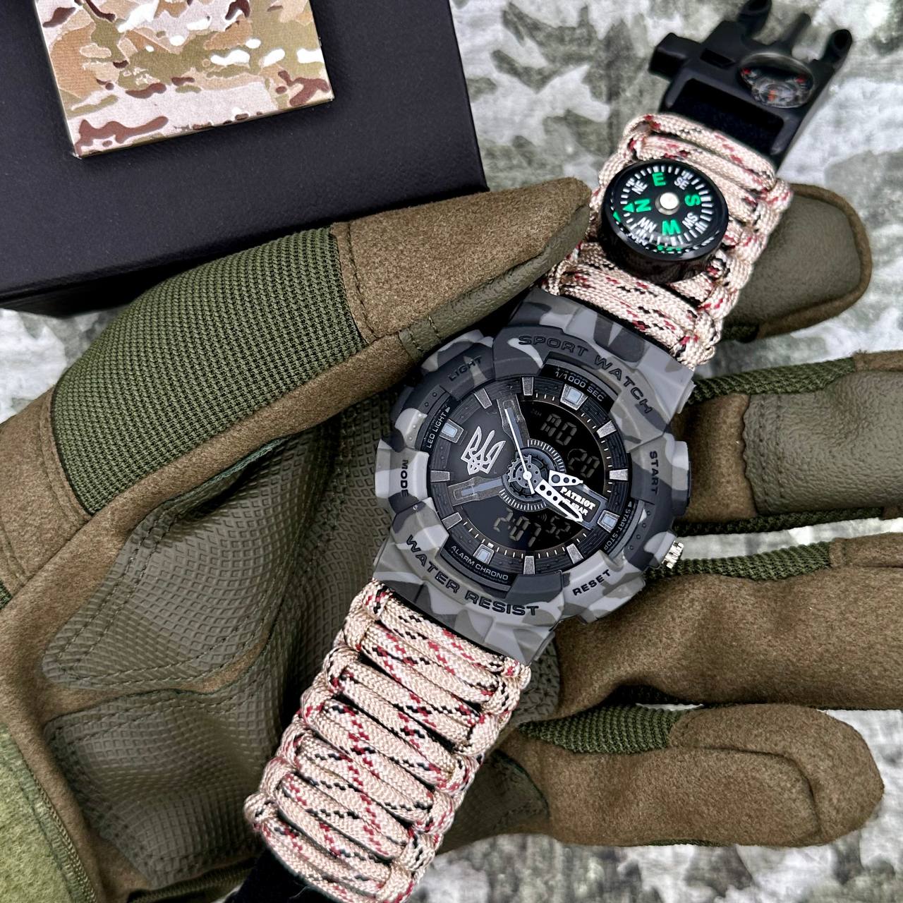 Patriot 005 Тризуб срібло Сірий камуфляж Паракордовий ремінець Desert Camo + Короб — изображение 2